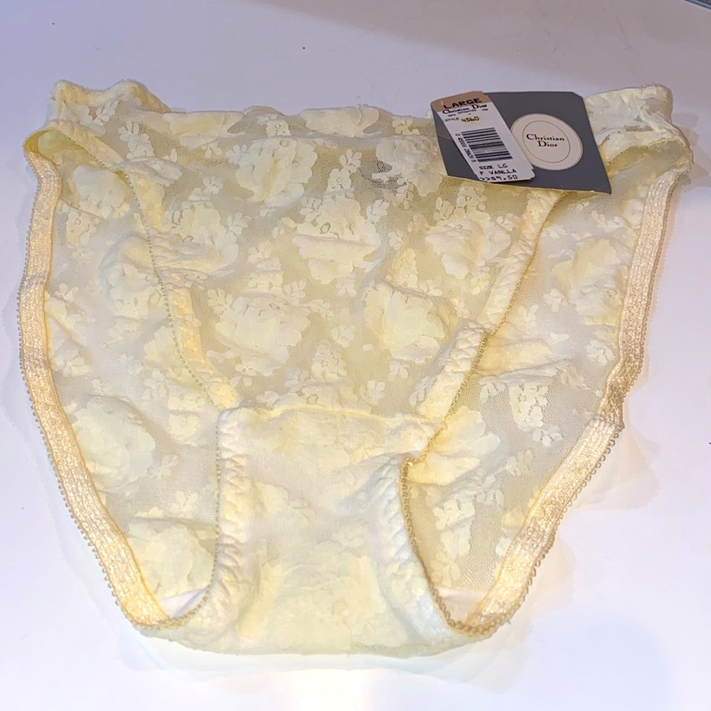 Christian Dior Intimates VTG 80’s French Vanilla Floral Lace Panty Large NWT